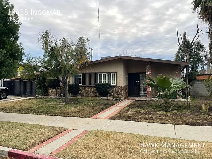 Charming 2 Bedroom Home in Reseda with Bonus Room. property image