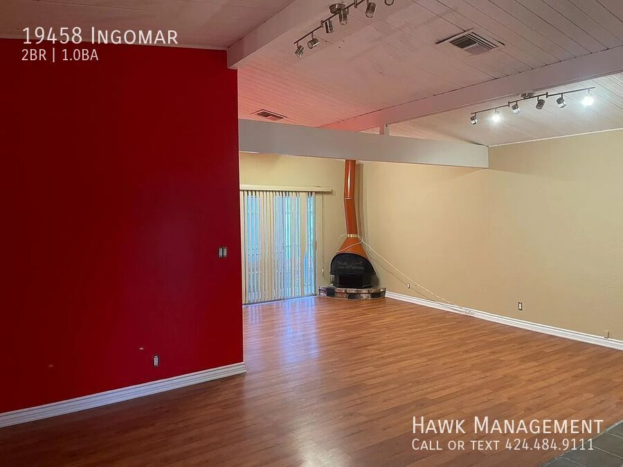 Charming 2 Bedroom Home in Reseda with Bonus Room. property image