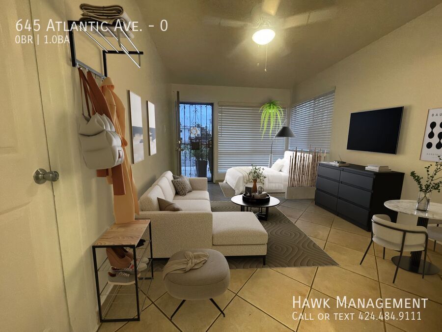 Cozy & Private Studio with Attached Garage – Heart of Long Beach property image