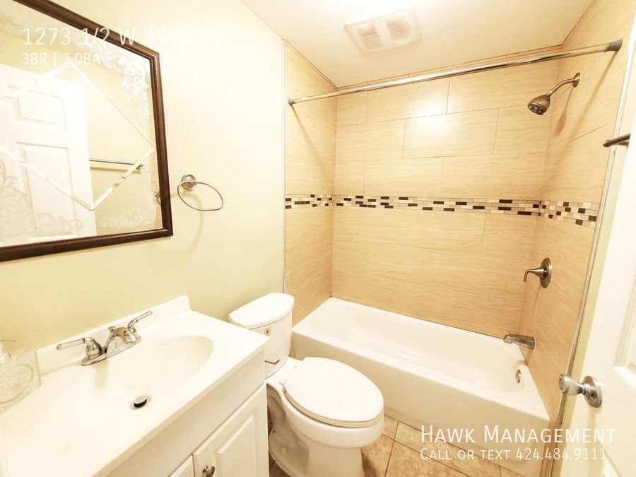 Prime USC-Adjacent 3-Bed/3-Bath Modern Home – Your Perfect LA Student or Family Retreat! property image