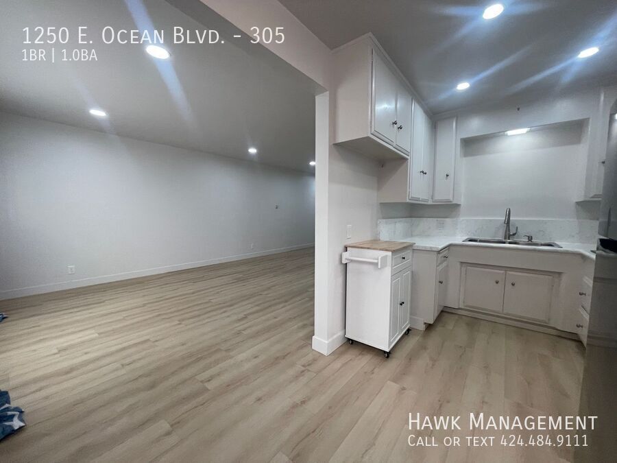 Beach at Your Door | Renovated Ocean Blvd Unit- 2 Weeks Rent Free - HUGE PRICE REDUCTION!!!! property image