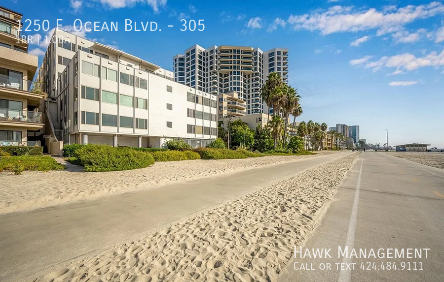 Beach at Your Door | Renovated Ocean Blvd Unit- 2 Weeks Rent Free - HUGE PRICE REDUCTION!!!! property image