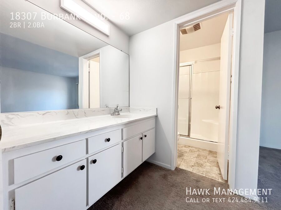 Stunning Top-Floor 2-Bedroom, 2-Bath Condo in Tarzana! property image