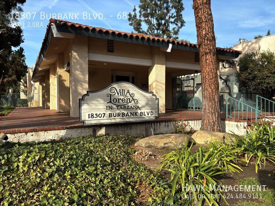 Stunning Top-Floor 2-Bedroom, 2-Bath Condo in Tarzana! property image