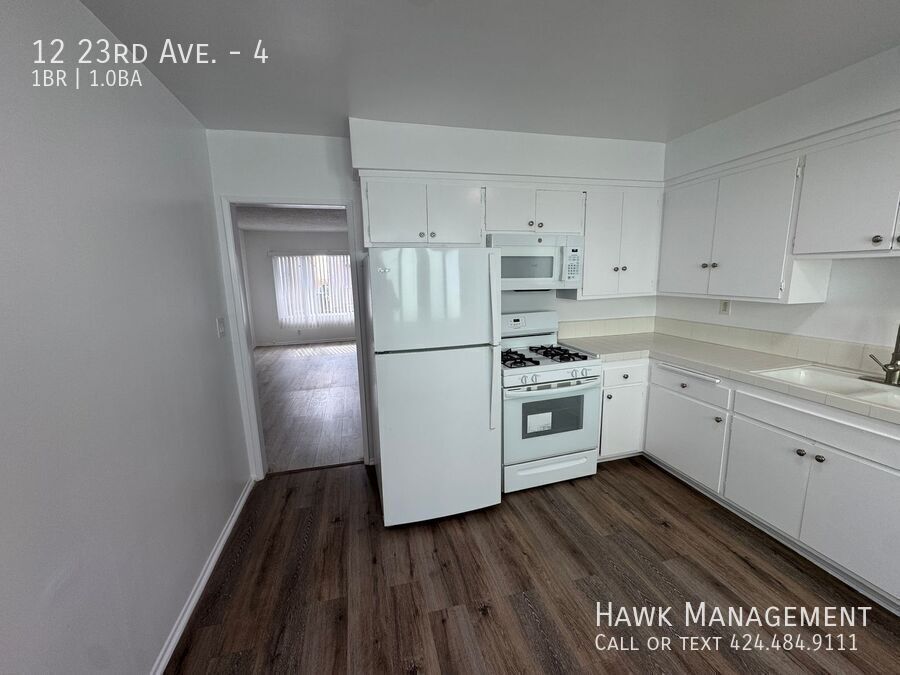 Prime Venice Beach Walk Street Apartment – 12 23rd Ave #4 property image