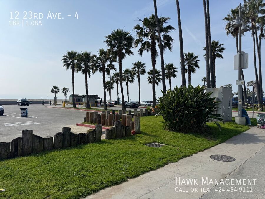 Prime Venice Beach Walk Street Apartment – 12 23rd Ave #4 property image
