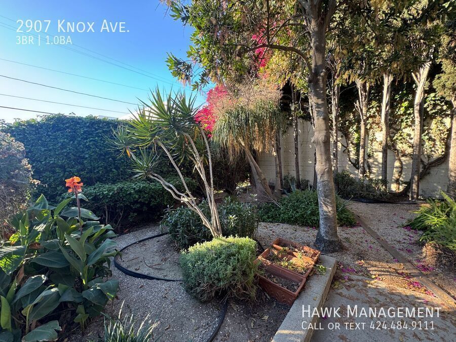 Charming 3-Bedroom Vintage Bungalow in Trendy Atwater Village property image