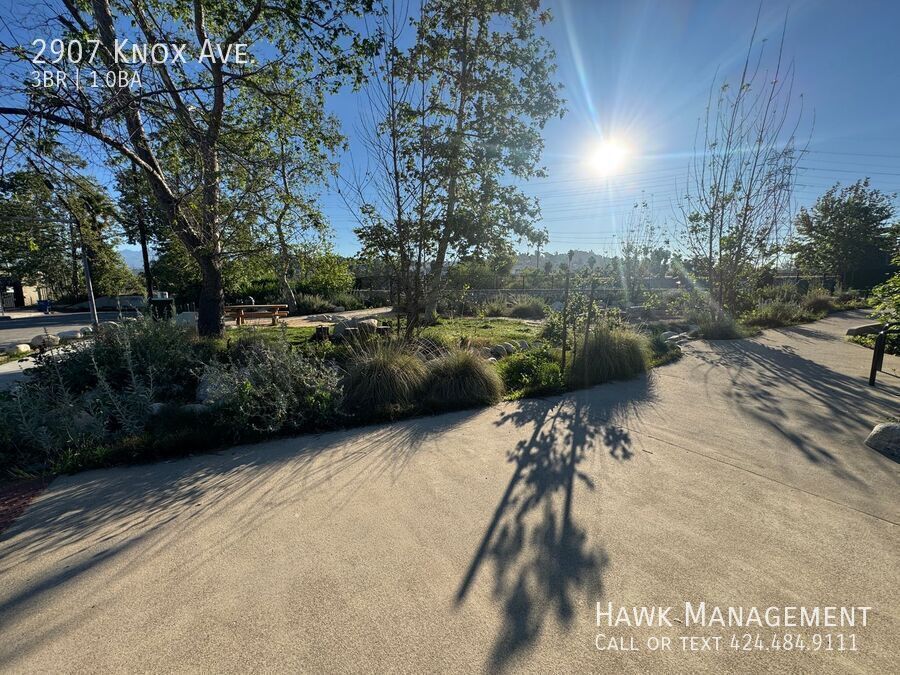 Charming 3-Bedroom Vintage Bungalow in Trendy Atwater Village property image