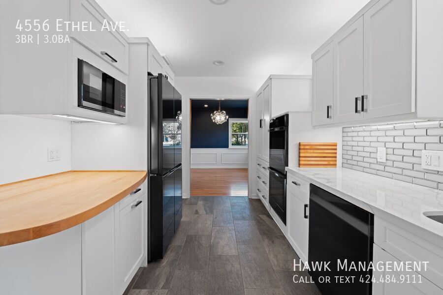 Charming Updated 3BD/3BA Ranch with Private Pool | Prime Studio City Corner Lot property image