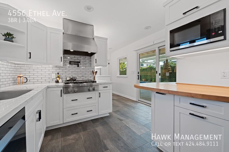 Charming Updated 3BD/3BA Ranch with Private Pool | Prime Studio City Corner Lot property image