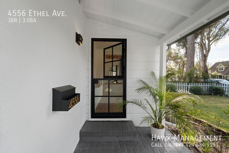 Charming Updated 3BD/3BA Ranch with Private Pool | Prime Studio City Corner Lot property image