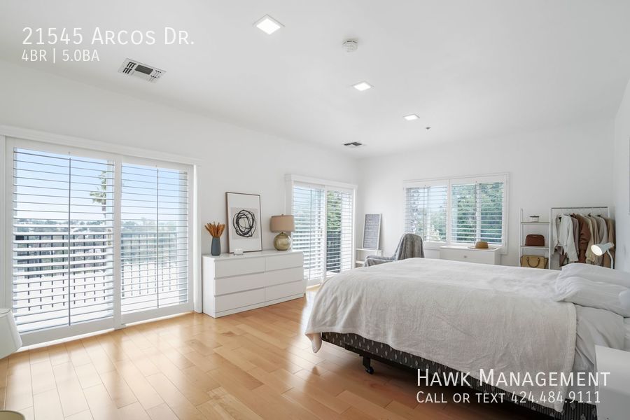 Luxury Living Awaits: Remodeled Woodland Hills Dream Home with Stunning Views! property image