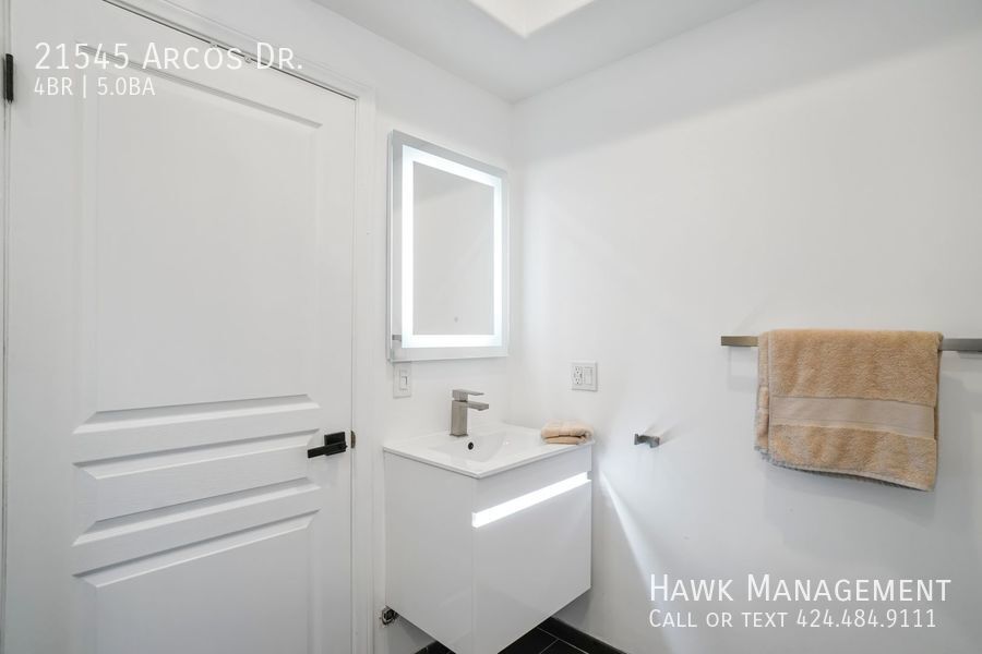 Luxury Living Awaits: Remodeled Woodland Hills Dream Home with Stunning Views! property image