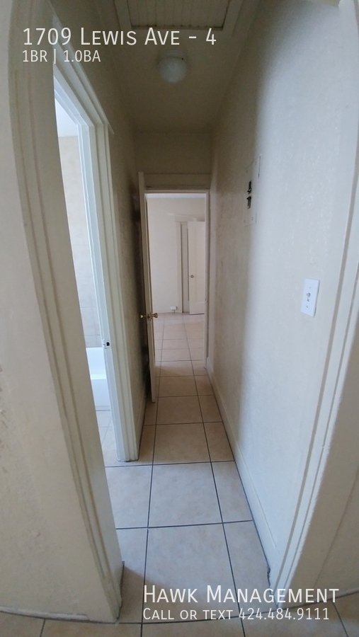 Cozy Small 1-Bedroom with NEW PAINT and lots of LIGHT in Long Beach! property image
