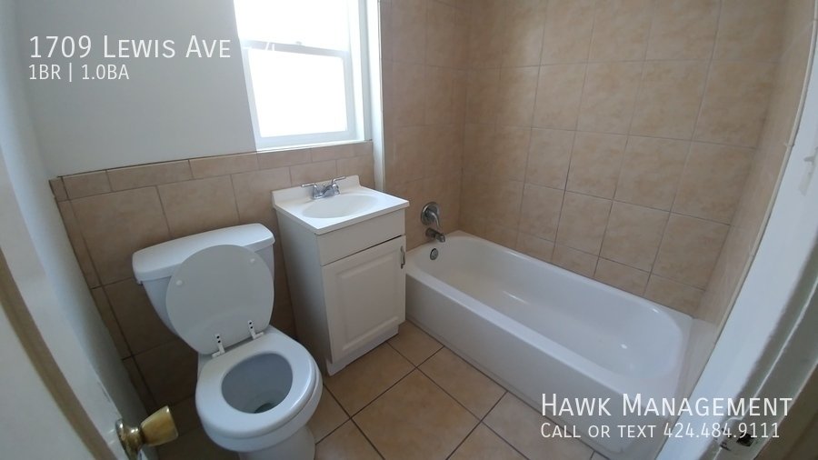 Cozy Small 1-Bedroom with NEW PAINT and lots of LIGHT in Long Beach! property image