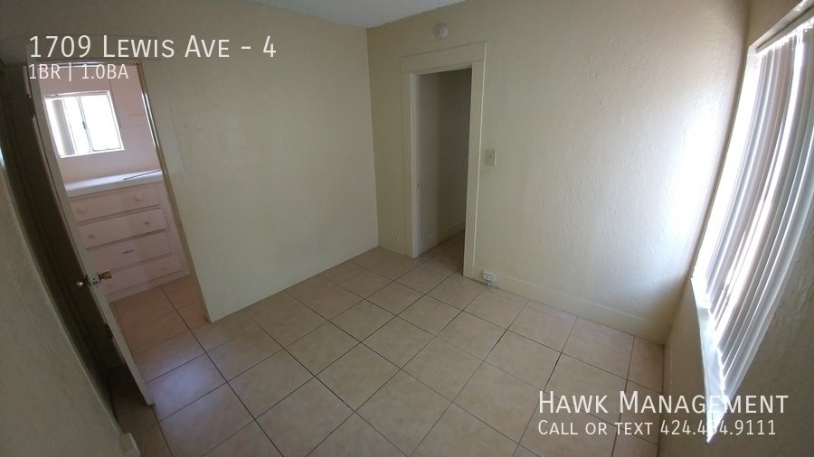 Cozy Small 1-Bedroom with NEW PAINT and lots of LIGHT in Long Beach! property image