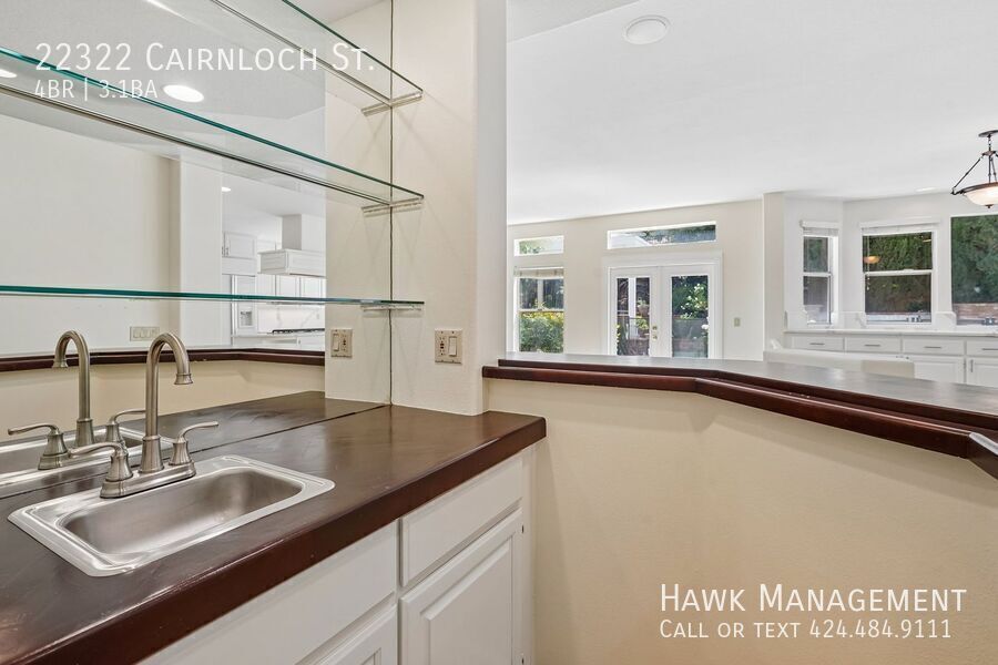 Stunning Mulholland Heights Home with Pool in Calabasas property image