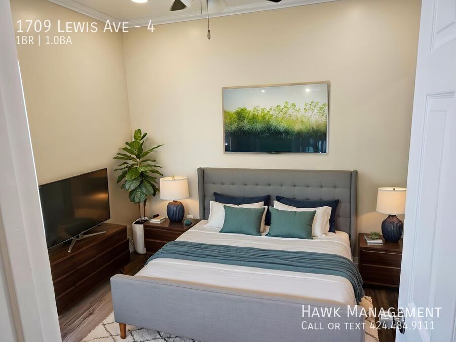 Cozy Small 1-Bedroom with NEW PAINT and lots of LIGHT in Long Beach! property image