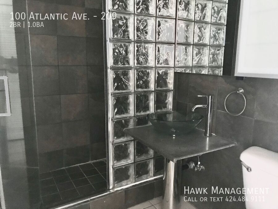 Coming Soon! Chic & Bright 2-Bedroom Condo in the Heart of Long Beach property image