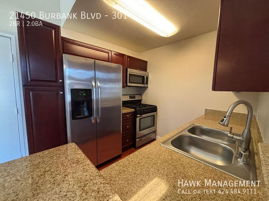 Beautiful 2 Bedroom 2 Bathroom Home in Woodland Hills property image