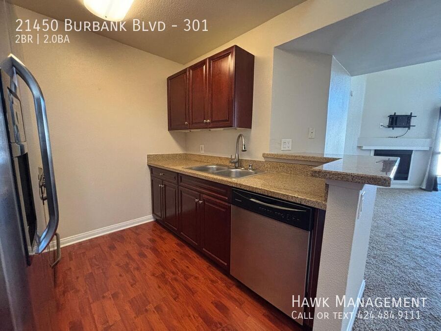 Beautiful 2 Bedroom 2 Bathroom Home in Woodland Hills property image