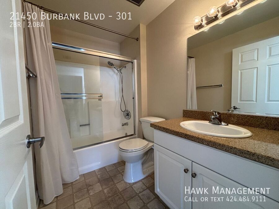 Beautiful 2 Bedroom 2 Bathroom Home in Woodland Hills property image