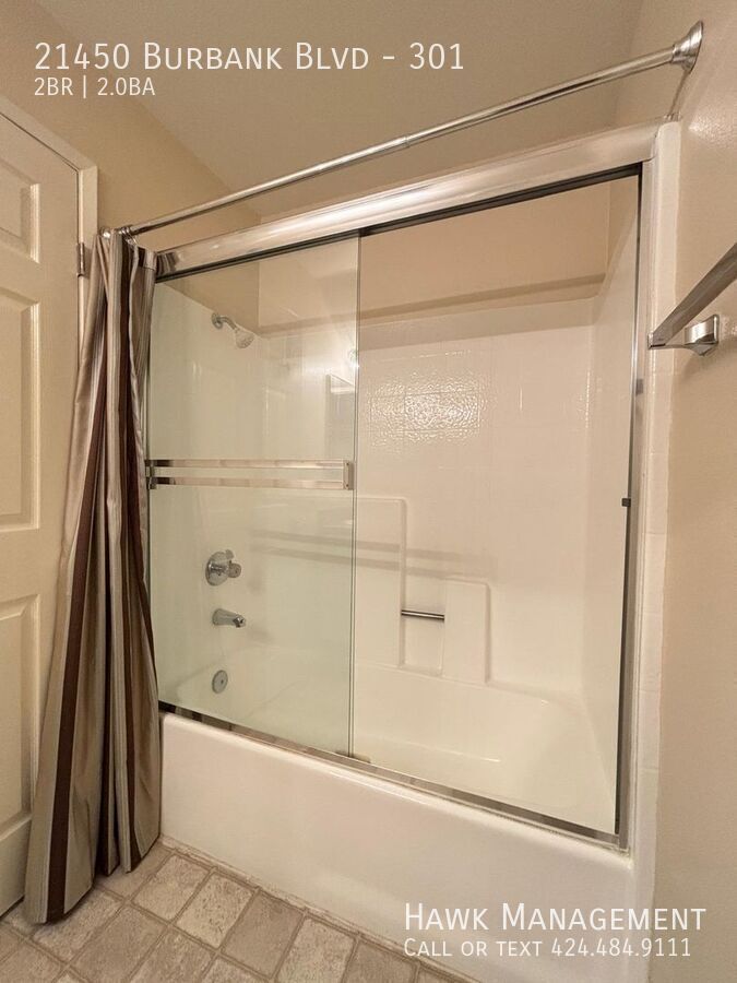 Beautiful 2 Bedroom 2 Bathroom Home in Woodland Hills property image