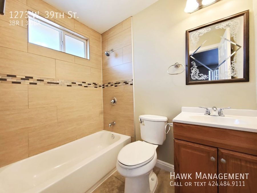 Spacious 3 Bedroom 3 Bath Located In The Heart Of Los Angeles property image