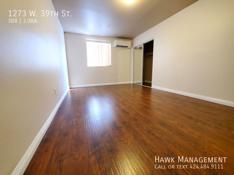 Spacious 3 Bedroom 3 Bath Located In The Heart Of Los Angeles property image
