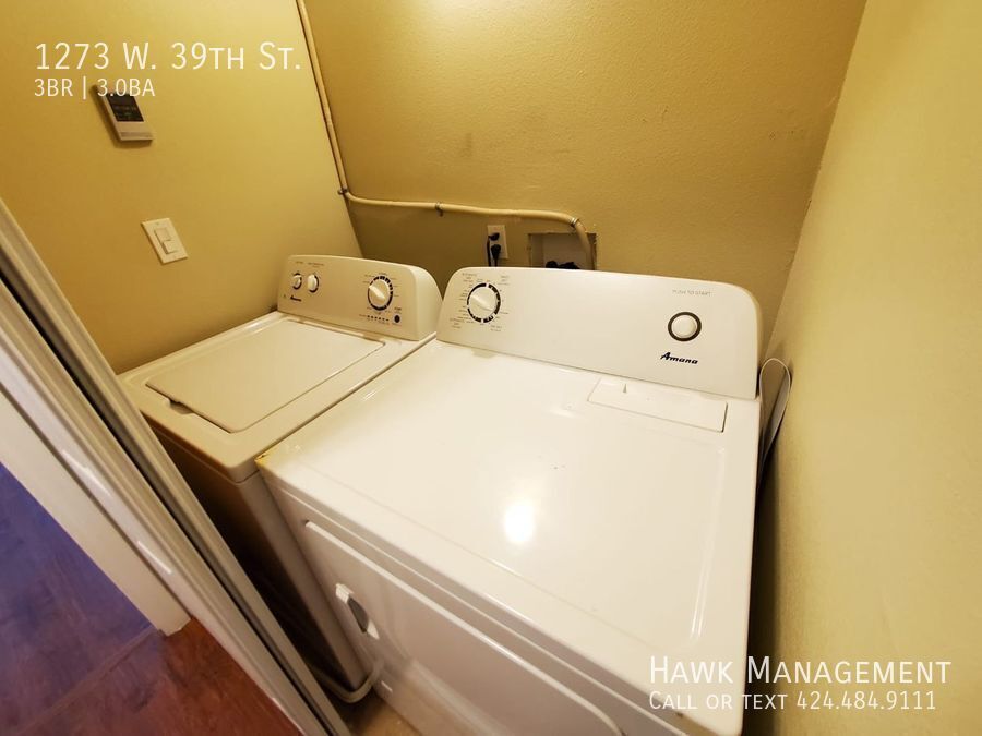 Spacious 3 Bedroom 3 Bath Located In The Heart Of Los Angeles property image