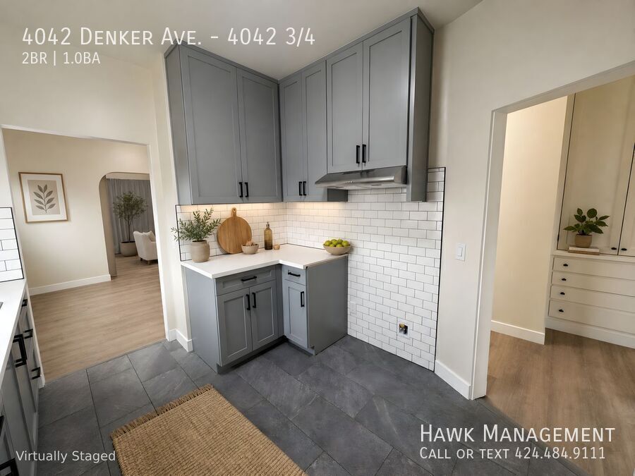 Charming 1 Bed + Den at 4042 Denker Ave - Unit 3/4 property image
