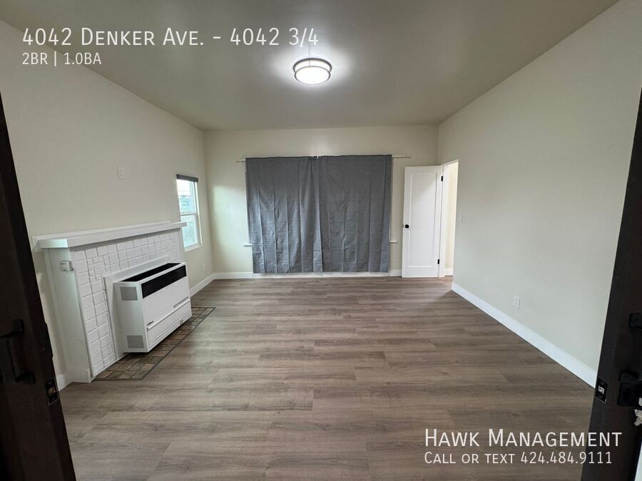Charming 1 Bed + Den at 4042 Denker Ave - Unit 3/4 property image