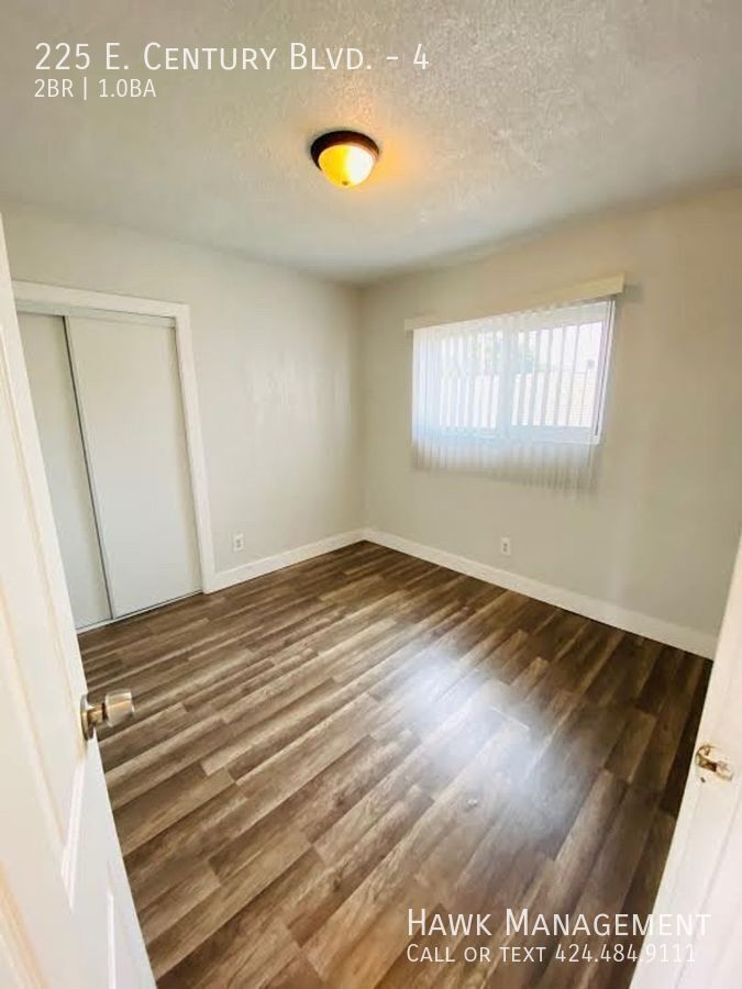 Charming 2-Bedroom Gated Apartment in South LA property image