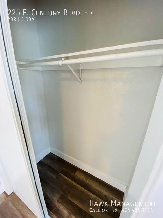 Charming 2-Bedroom Gated Apartment in South LA property image