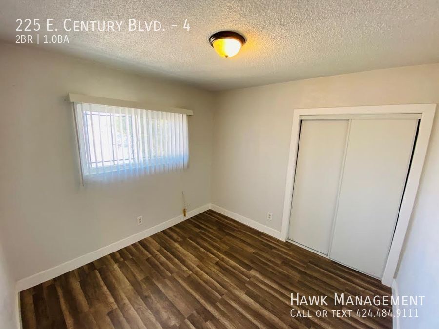 Charming 2-Bedroom Gated Apartment in South LA property image