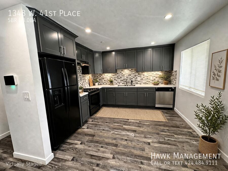 Spacious 5 Bed | 5 Bath Home in Vibrant South LA property image