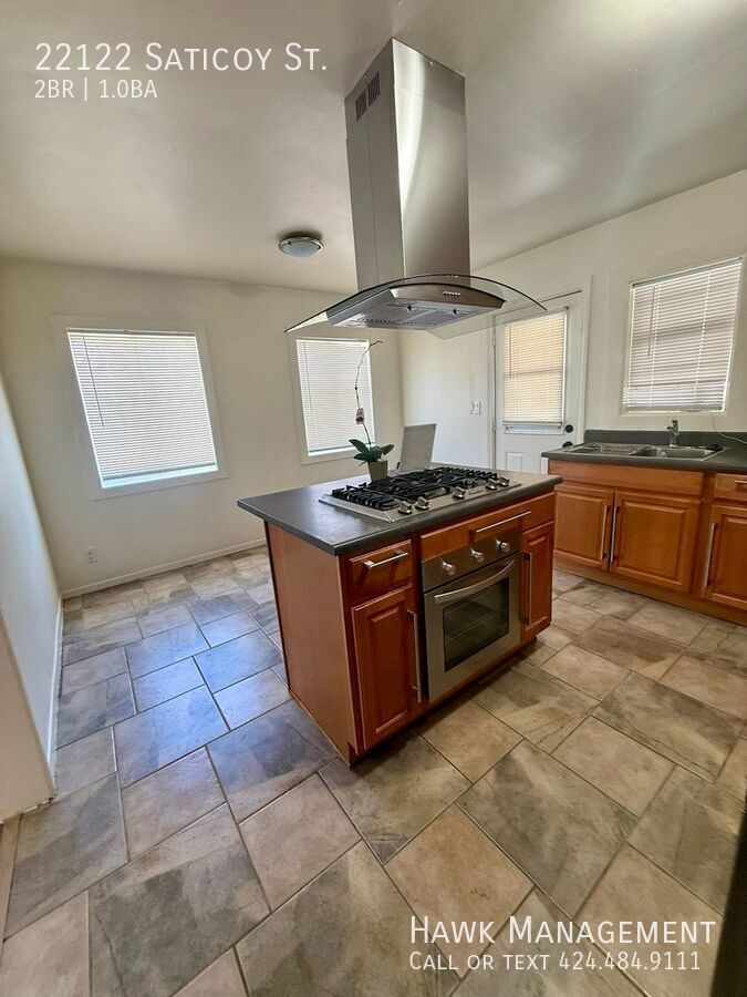 Move-in ready charmer in the heart of Canoga Park! property image