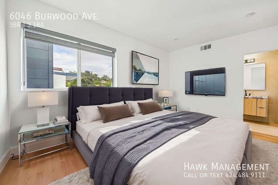 Move In Special: Half off First Month's Rent - Modern Luxury 3BD/4BA Home with Rooftop property image