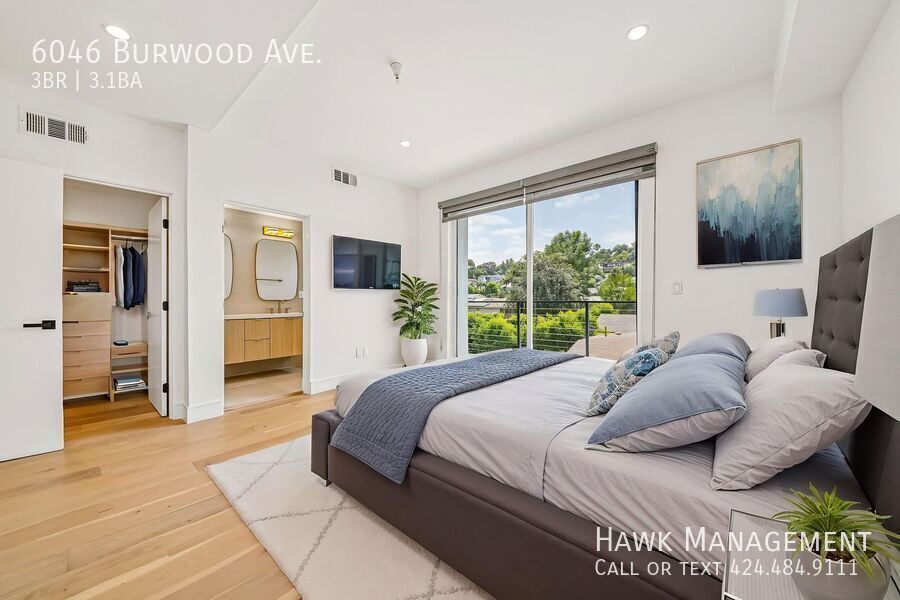 Move In Special: Half off First Month's Rent - Modern Luxury 3BD/4BA Home with Rooftop property image