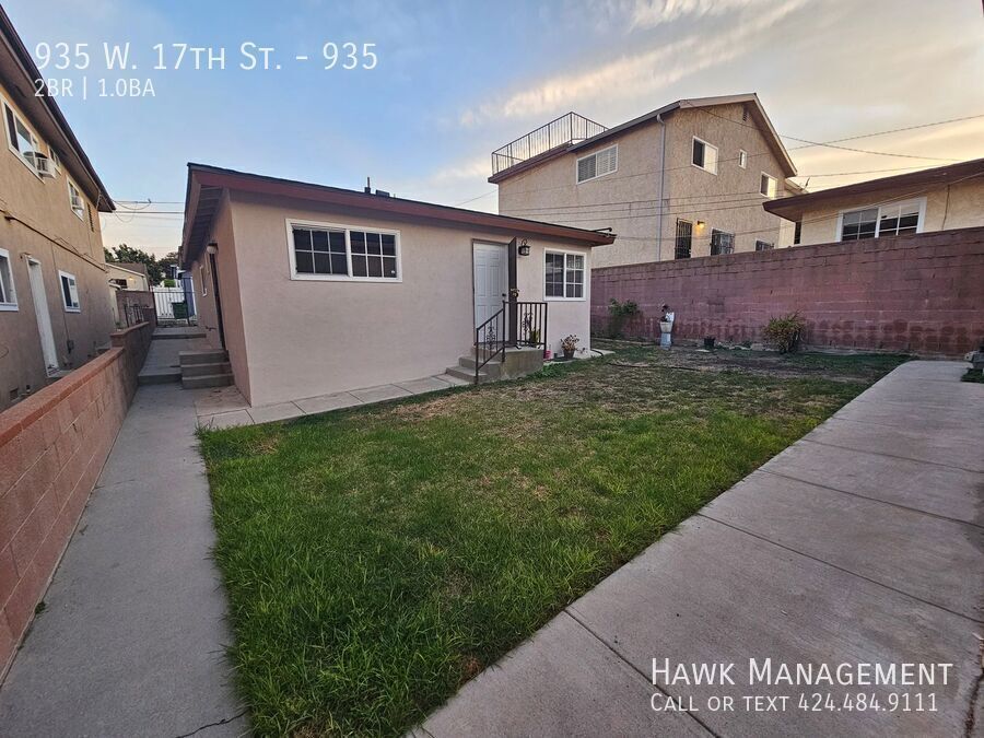 Comfortable 2-Bedroom Home with Garage & Additional Parking Available Now! property image