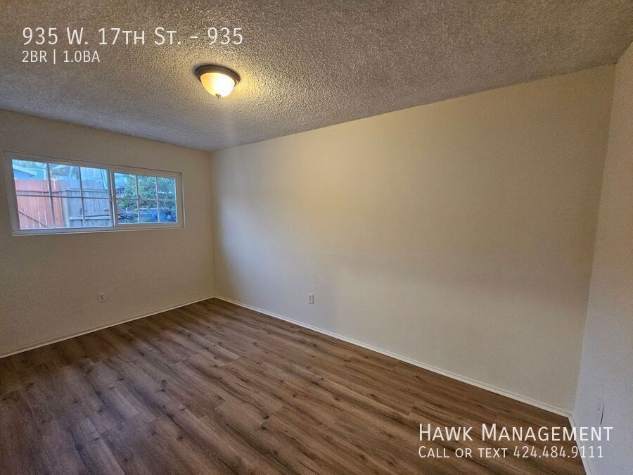 Comfortable 2-Bedroom Home with Garage & Additional Parking Available Now! property image