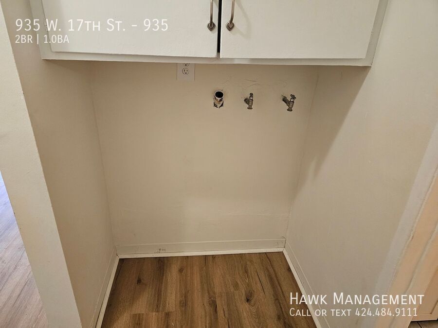 Comfortable 2-Bedroom Home with Garage & Additional Parking Available Now! property image