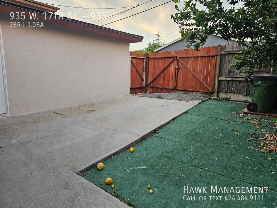 Comfortable 2-Bedroom Home with Garage & Additional Parking Available Now! property image