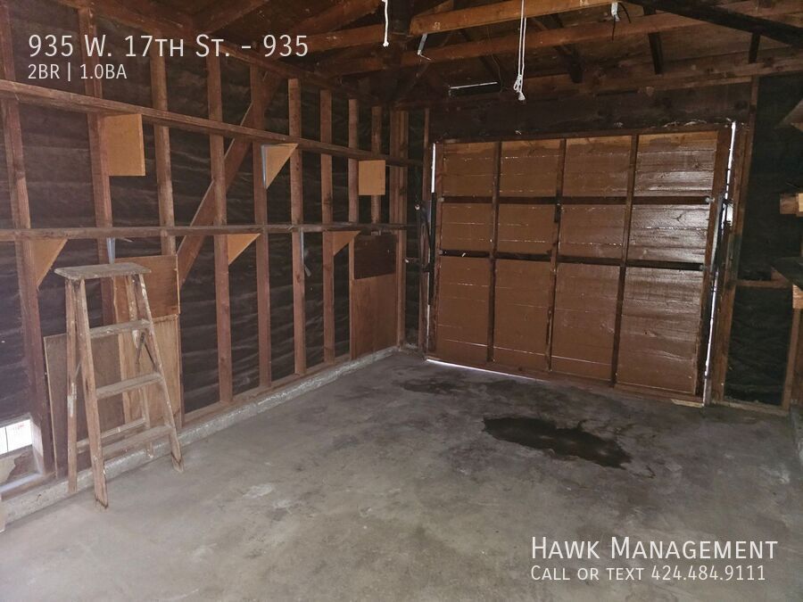 Comfortable 2-Bedroom Home with Garage & Additional Parking Available Now! property image