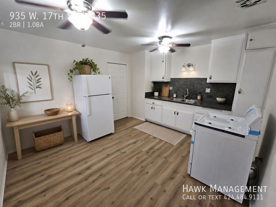Comfortable 2-Bedroom Home with Garage & Additional Parking Available Now! property image