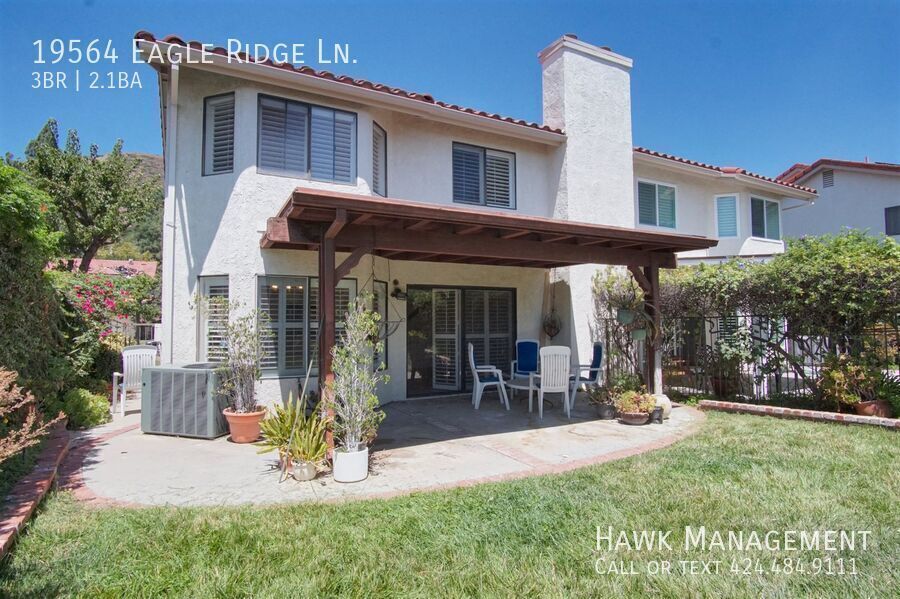 Beautiful 3BR/3BA in Gated Porter Ranch Estates property image