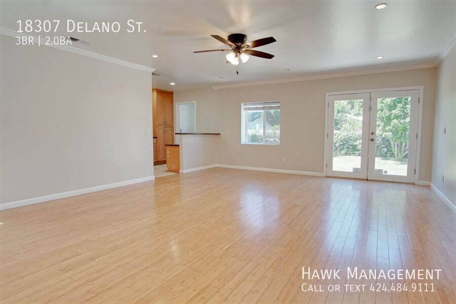 Beautiful 3 bedroom, 2 bathroom house in Tarzana. property image