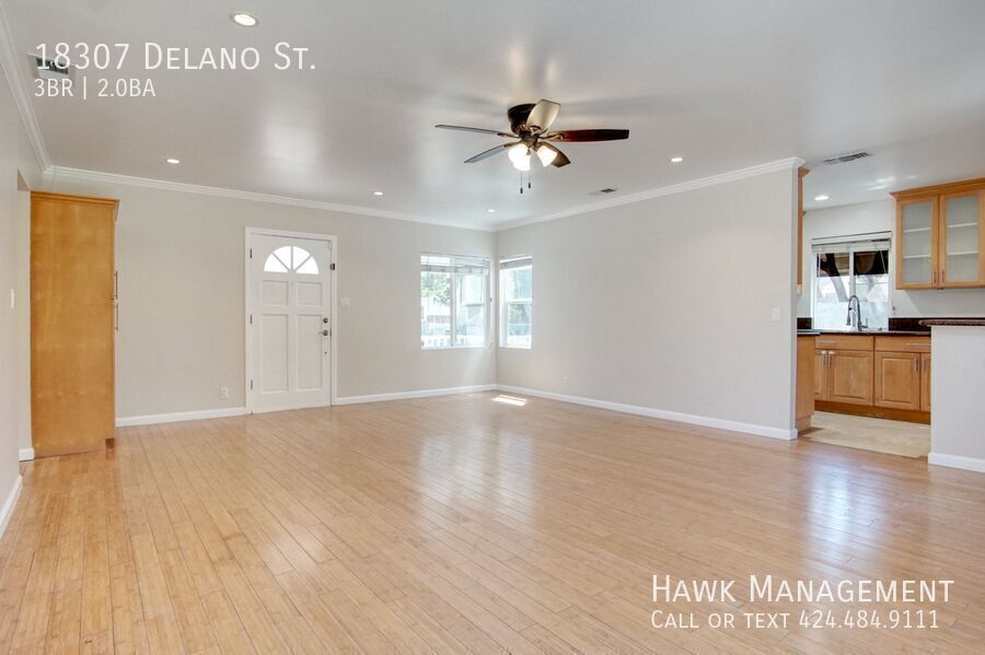 Beautiful 3 bedroom, 2 bathroom house in Tarzana. property image