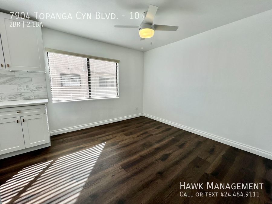 Gorgeous 2 Bedroom 2 1/2 Bath Condo With a Spacious Layout in Canoga Park! property image