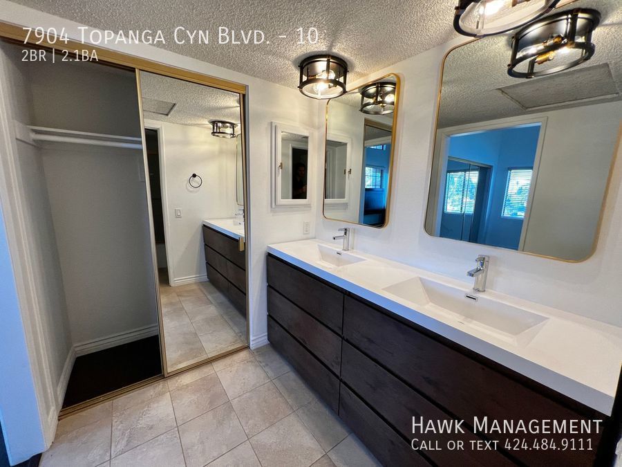 Gorgeous 2 Bedroom 2 1/2 Bath Condo With a Spacious Layout in Canoga Park! property image